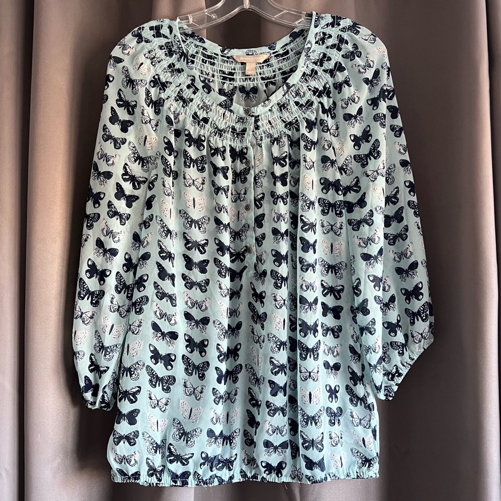 🦋 Banana Republic Sheer Butterfly Scoop Neck Top